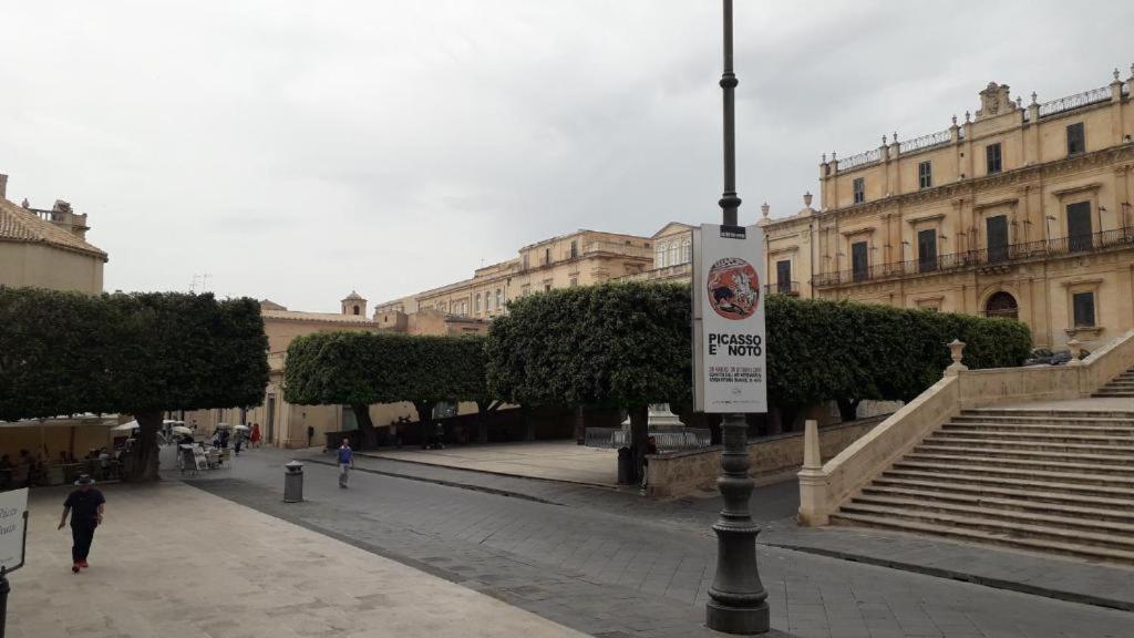 La Casa Re Basuli Villa Noto Exterior photo